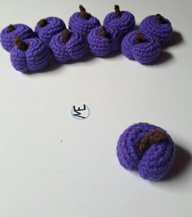 Plum - Crochet