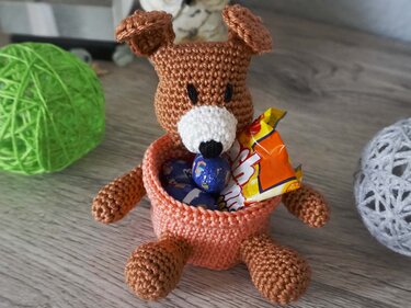 Crochet pattern: easter basket in bunny design