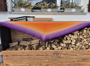 Mad Mastermind - Häkelanleitung Dreieckstuch im Mustermix