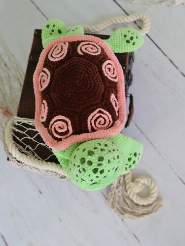 Lea, the turtle - Crochet
