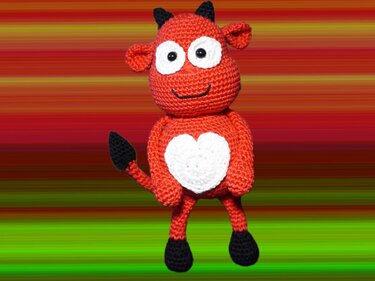 Crochet pattern devil Amon with heart!