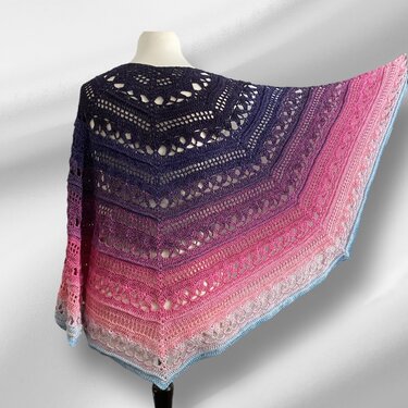 Crochet pattern Iuliel Shawl
