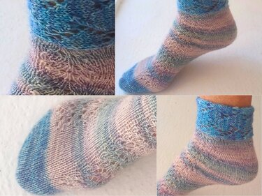 Gestrickte Kurzsocken in Pastellfarben mit Spitzenbündchen, Nahaufnahme