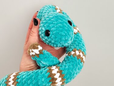 Häkelanleitung für eine Schlange – Amigurumi PDF Muster zum Selbermachen