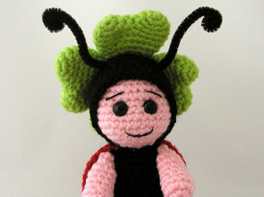 Häkelanleitung Glücksbringer Marienkäfer mit Kleeblatt