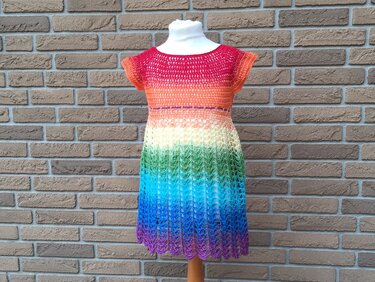 Häkelanleitung für Kleidchen aus 1 Bobbel - alle Größen, alle Garne