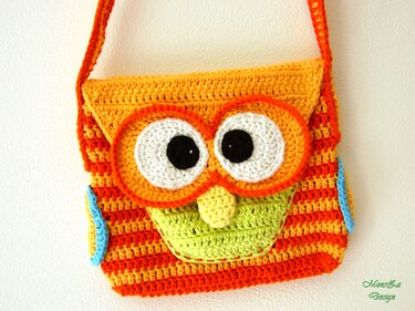 Gehäkelte Umhängetasche mit Eulenmotiv, Umschlag und langem Träger, gestreift in Orange und Gelb