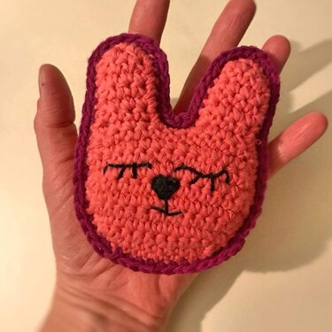 3 in 1 Häschen, Kätzchen, Eule als Anhänger, Schwamm - Häkeln