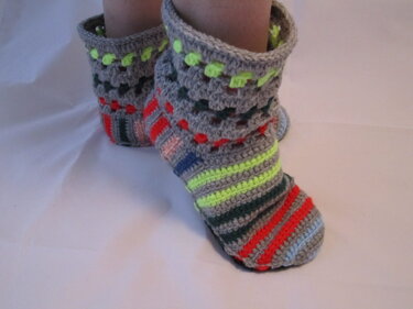 Damen und Kinder-Bootie in der Gr. 39/40 für zuhause - Bild 2