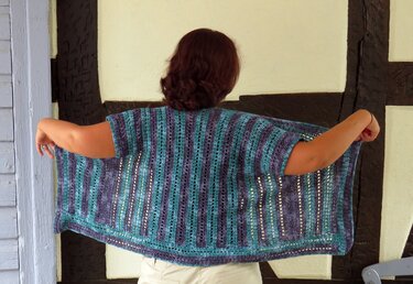 leichte Sommerweste, quer gehäkelt - Bild 2