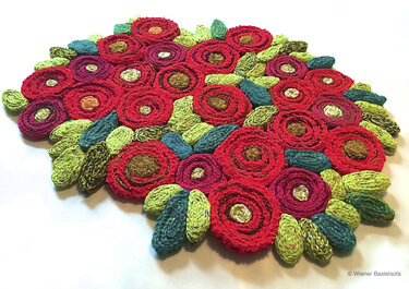 Rosenteppich, dicker, bunter Restefresser für Anfänger mit Geduld - Häkeln