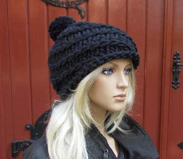 Strickanleitung für elegante Bommel-Beanie, wool elegance, Strickmütze