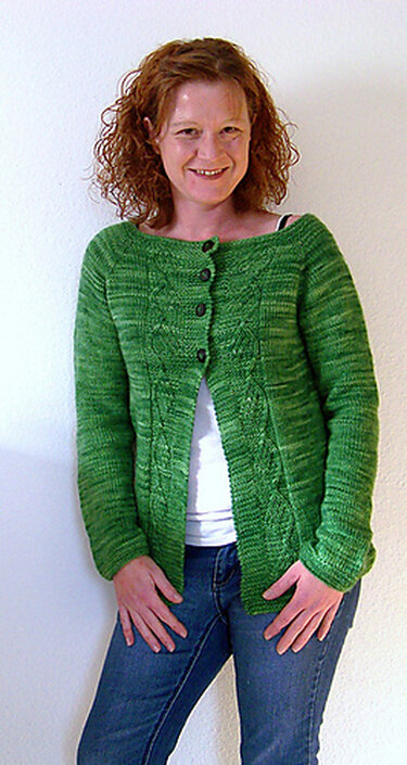 Strickanleitung Raglanjacke "Grean Leaf Cardigan" - Bild 2