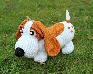 Snoopy the beagle pattern - Crochet