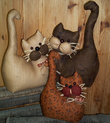 "3 Miezekatzen" ca. 23, 28 und 33 cm - Nähen