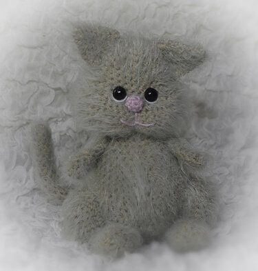 Glückskatze mit Maus sitzende Variante Katze zu Valentinstag Geburtstag - Bild 3