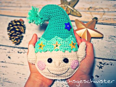 Weihnachtself als Geschenkanhänger oder Deko häkeln