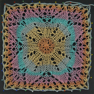 Gestrickter Grannysquare Pullover Gr. XS-L - Stricken