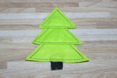 Tannenbaum Stickdatei ♥ 10x10 Gratis - Sticken