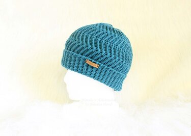 Beanie with zigzag pattern "Grazie" all sizes,  2 variants - Crochet
