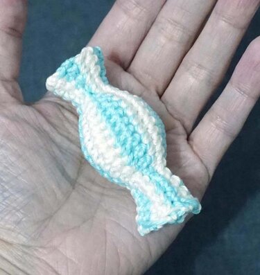 Crochet Pattern: Sweets in all the colors of the rainbow!