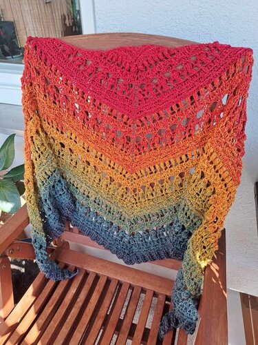 Flaches Dreiecktsuch „Crazy Iris BE“ – Häkelanleitung