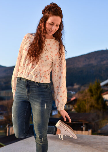 Brunhilde - Damenpullover mit Ballonärmeln - Bild 2