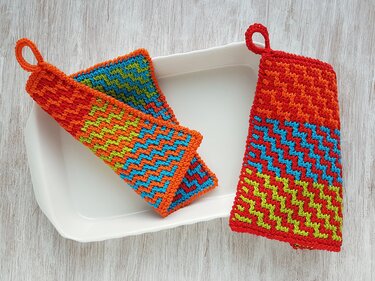 Tunisian Crochet Mosaic Potholders Scala