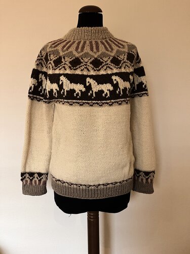 Pullover mit Pferdemotiv * Strickanleitung * Gr. S-M-L-XL