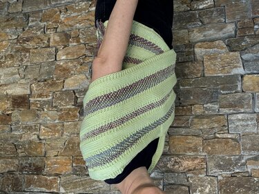 Summer Top ‘Flower Fields’ – A Knitting Pattern