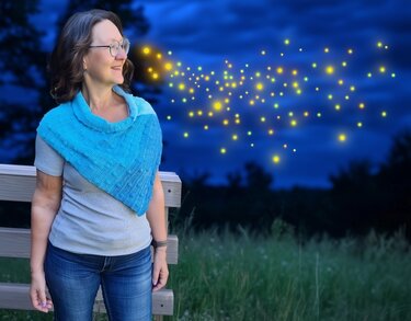 Würfelhäkeln: Frauhohmanns "Schulterwärmer Fireflies"