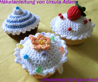 Häkelanleitung MUFFIN Cupcake häkeln bebilderte ANLEITUNG für ein Nadelkissen