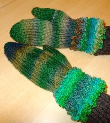 Fäustlinge mit Loop - Rand (Gr. S - M) - Stricken