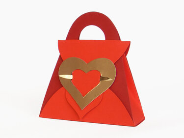 Geschenktasche mit Herz – Bastelvorlagen mit Anleitung - Basteln