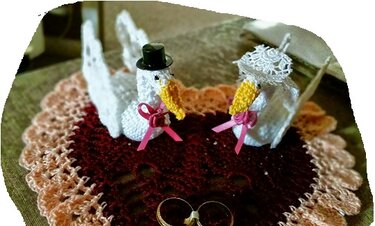 Pineapple Swans Wedding Doily - Crochet