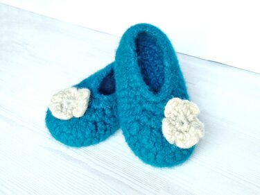 Crochet Felted Slippers "Paula" - kids and teenie sizes - Felting