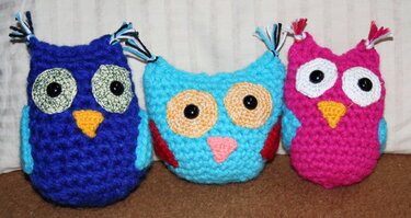 knuddelige kleine Eulen vom Taschenbaumler bis zum Türstopper alle Größen möglich - Häkeln