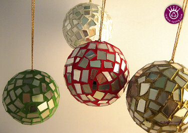 Weihnachtskugeln, Dekokugeln, Christbaumkugeln, Upcycling aus CDs und DVDs - Basteln