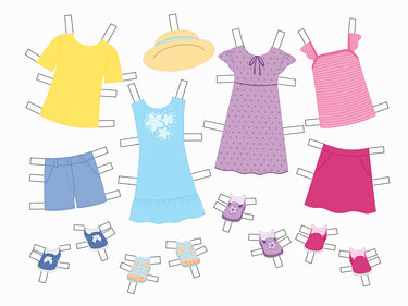 Sommerkleidung für Papierpuppenmädchen – Bastelanleitung und Druckvorlage