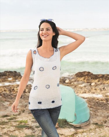 Gestricktes Top aus Leinen in strahlendem Weiß mit Lochmuster