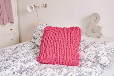 Kissen im tunesischen Strickstich häkeln