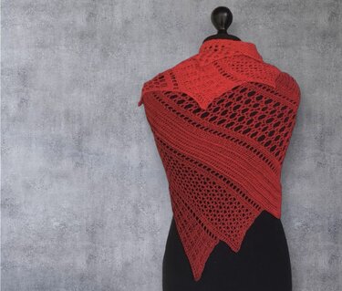 Crochet pattern Feeniks shawl