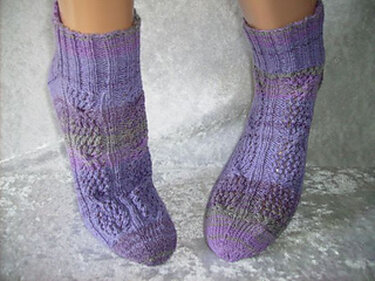 Sockenmuster Netzzopf - Stricken