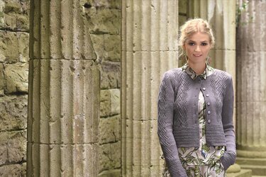 Strickjacke mit Lochmuster