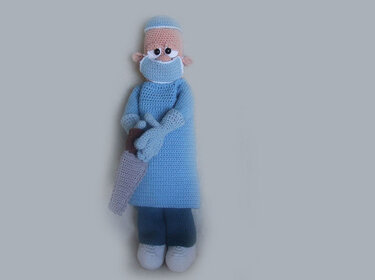 Surgeon Mad Marvin - Crochet