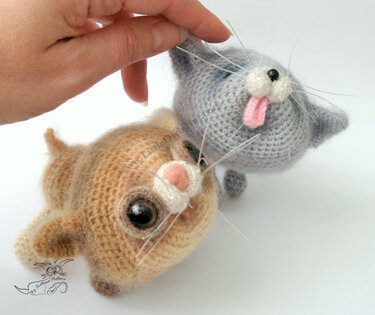 020 Crochet Pattern - 2 Kittens toy with wire frame - Amigurumi PDF file by Pertseva CP