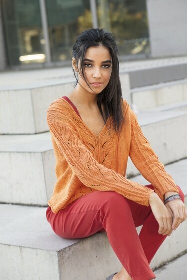 V-Ausschnittpulli in Orange