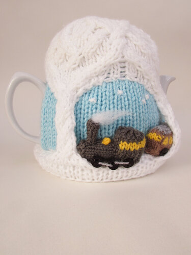 Christmas Steam Train Tea Cosy Knitting Pattern