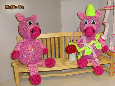 das beleuchtete Schwein, Dekoration für Kinderzimmer oder Silvester - gehäkelt von Dadade - Häkeln