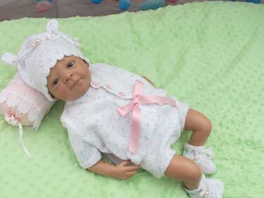 Strickanleitung Modell IDA Gr. 50 4-teilig für Reborns Babygarnitur